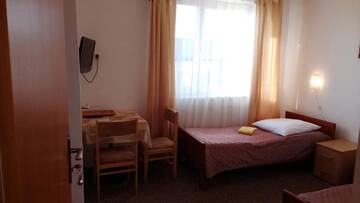 Фото номера Стандартный двухместный номер с 2 двуспальными кроватями Отель Hotel Eden г. Жешув 11