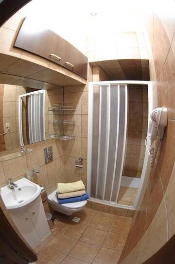 Фото номера Улучшенные апартаменты с 2 спальнями: 14 Jana III Sobieskiego St. Апартаменты The Center Apartments г. Жешув 18