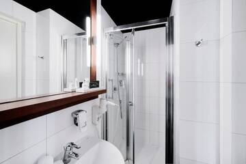 Фото номера Одноместный номер эконом-класса Отель B&amp;B HOTEL RZESZÓW CENTRUM г. Жешув 6