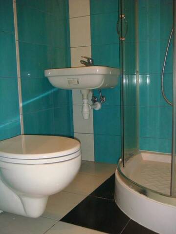 Фото номера Cемейный номер с собственной ванной комнатой Хостелы Hostel Omega г. Жешув 3