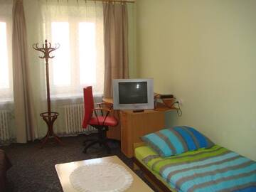 Фото номера Односпальная кровать в общем номере с 6 кроватями Хостелы Hostel Omega г. Жешув 5