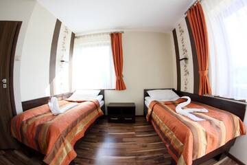 Фото номера Двухместный номер с 1 кроватью или 2 отдельными кроватями Отель Hotel Mieszko г. Жешув 10