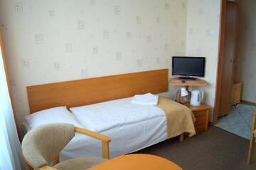 Фото номера Двухместный номер с 1 кроватью или 2 отдельными кроватями Отель Hotel Polonia г. Жешув 5
