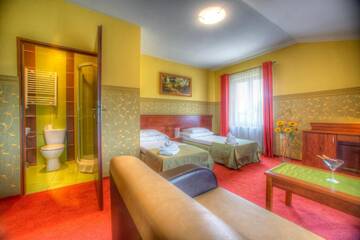 Фото номера Двухместный номер Делюкс с 2 отдельными кроватями Мини-отель Hotel U Kroczka г. Жешув 7