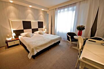 Фото Отель Hotel Prezydencki 4-star г. Жешув 1
