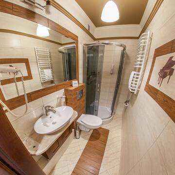 Фото номера Двухместный номер с 2 отдельными кроватями Отель Hotel Fryderyk г. Жешув 11