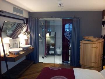 Фото номера Апартаменты Отель Bristol Tradition and Luxury г. Жешув 2