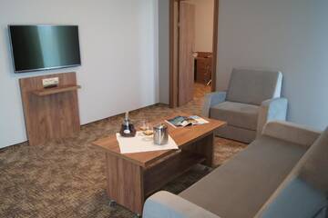 Фото Отель APART HOTEL 12 г. Жешув 3
